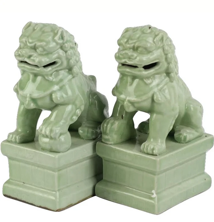 Boxwood Mid Mod Green Foo Dogs